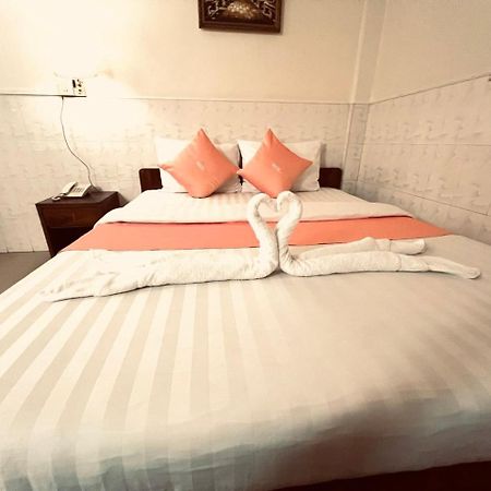 Nice Guesthouse Phnom Penh Bagian luar foto