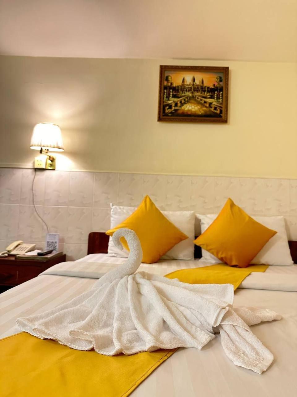 Nice Guesthouse Phnom Penh Bagian luar foto