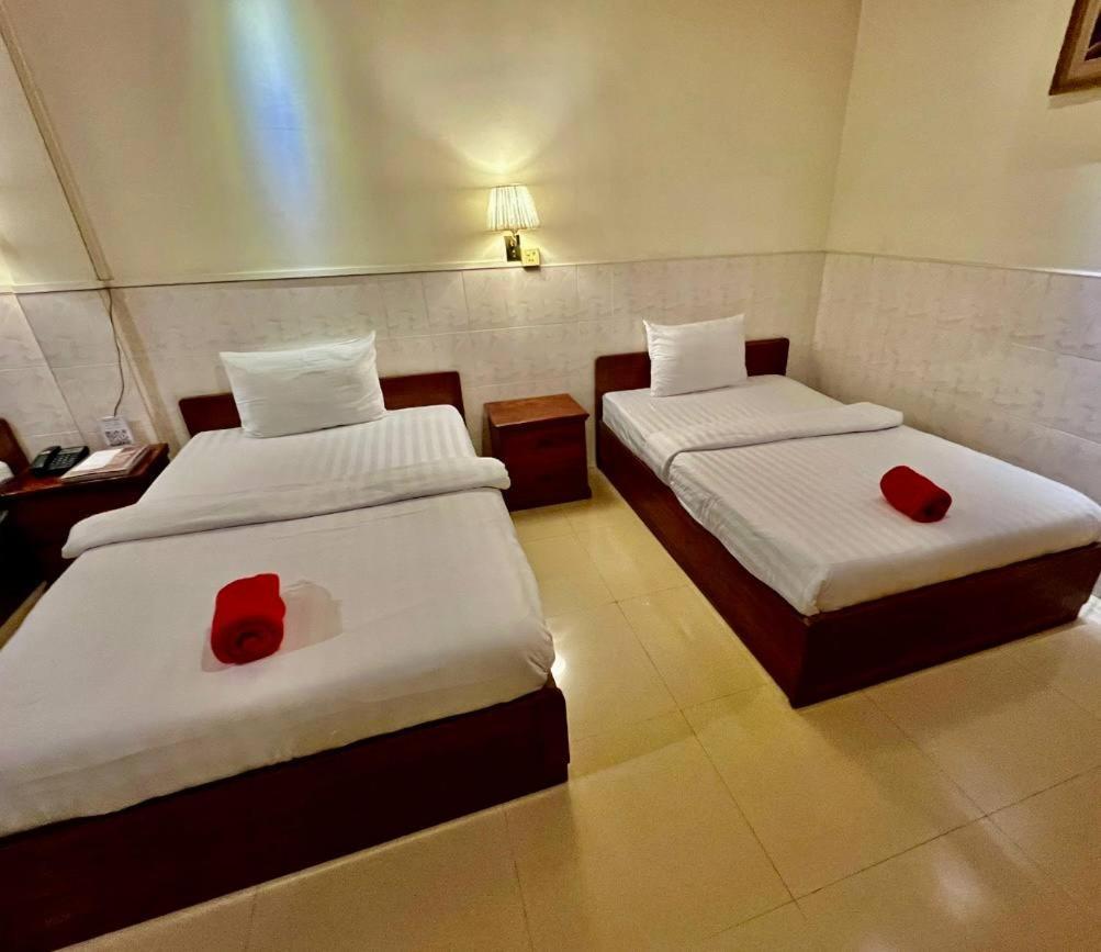 Nice Guesthouse Phnom Penh Bagian luar foto