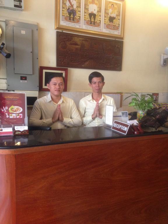 Nice Guesthouse Phnom Penh Bagian luar foto